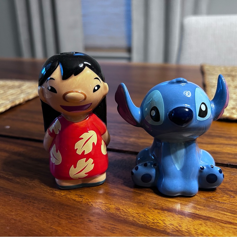 Disney Lilo & Stitch Salt And Pepper Shaker Set